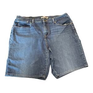 Levi’s Bermuda Shorts Women's Size 33 Blue Wash Denim 8" Inseam Stretch